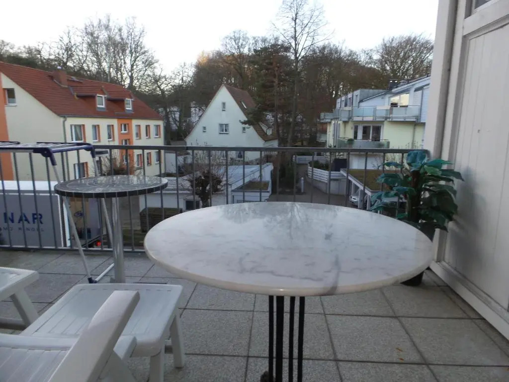 FeWo direkt am Strand mit Südbalkon, Villa Freia 13, Binz