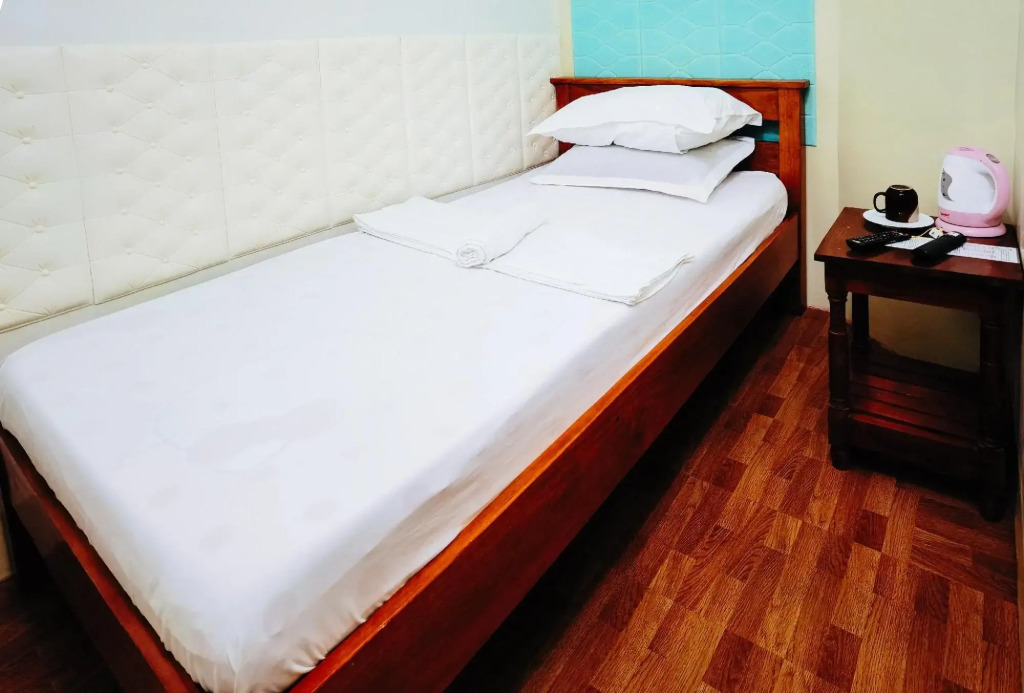 RedDoorz at D128 Lodge Cagayan Valley