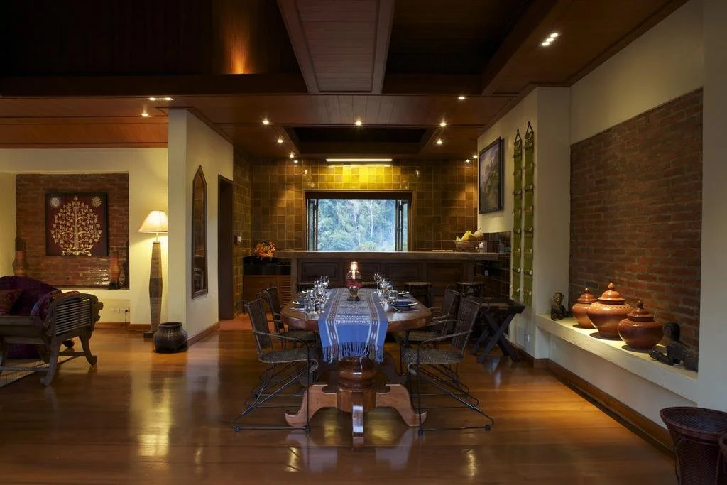 Kanlayas Eyrie, Luxury Homestay