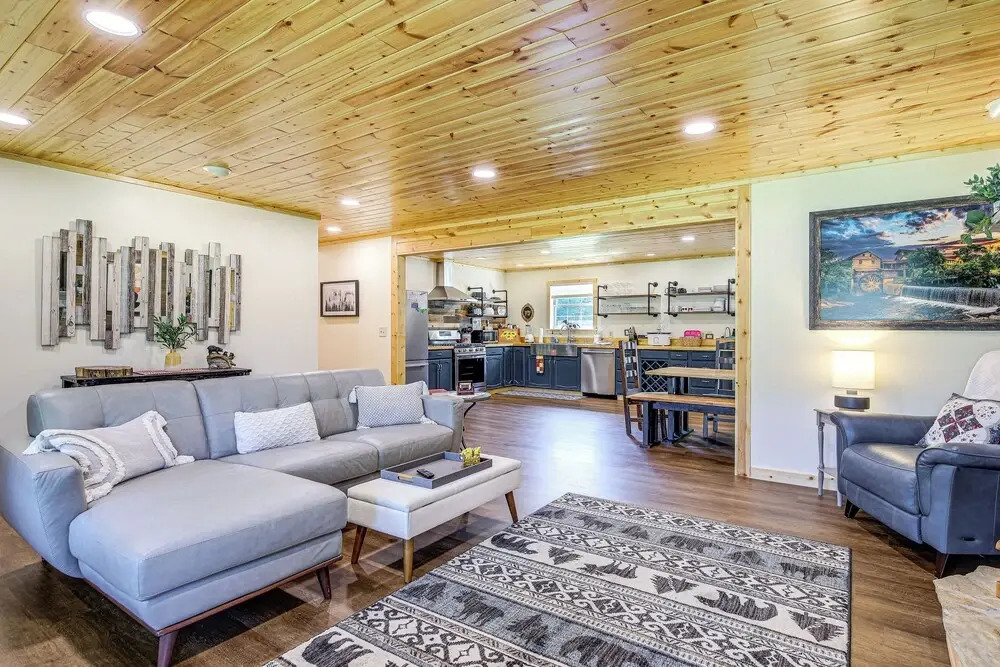 Family Sevierville Cottage w/ Game Room & Hot Tub!