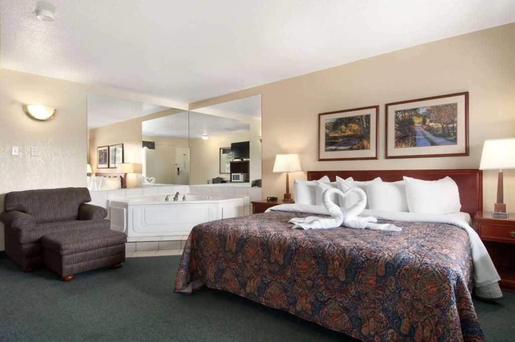 Travelodge by Wyndham Drumheller AB