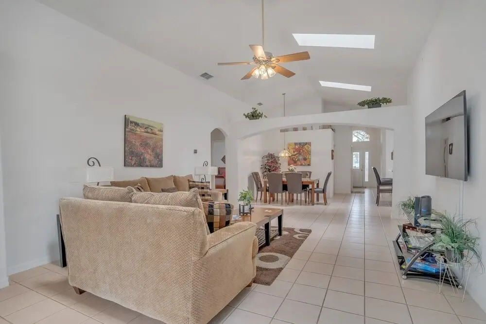 Beautiful Family Vacation Home With Private Pool. Close To Disney! 5 Bedroom Home by Redawning