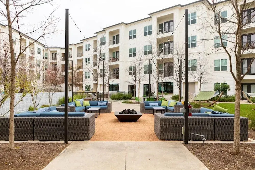 WanderJaunt -- Luxe East Austin Apartments