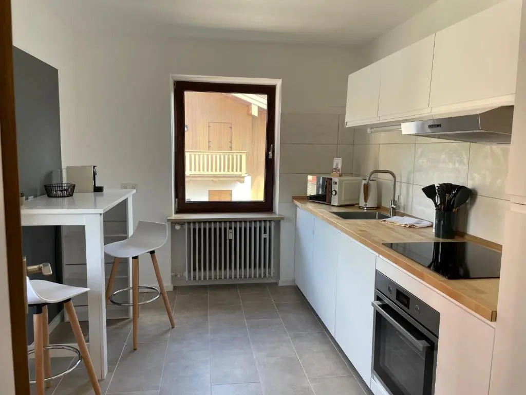 Work & Play - Apt am Tegernsee, 2 min zur Seesauna mit Balkon & Kamin