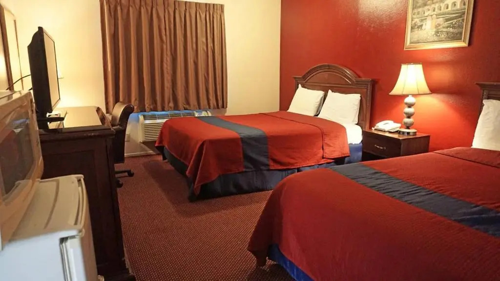 Rainbow Inn - Near Adventure City