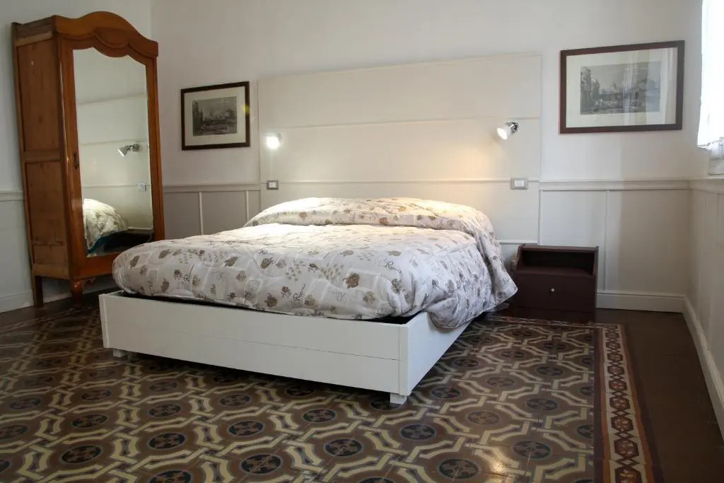 Max Apartment