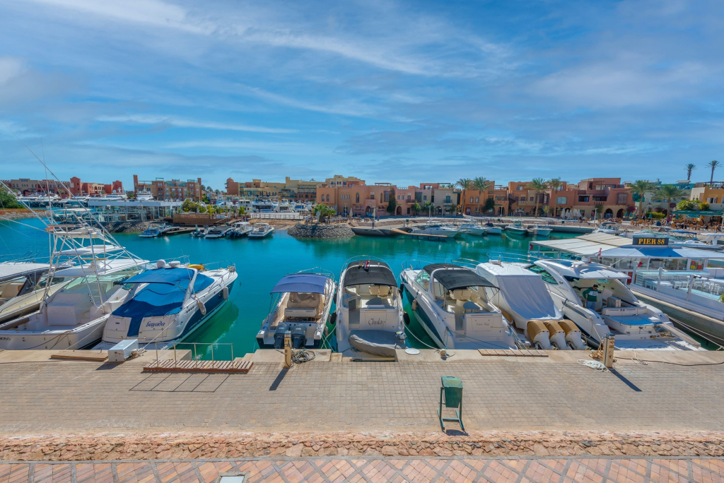 VESTA - Superior APT - 4BR - Marina