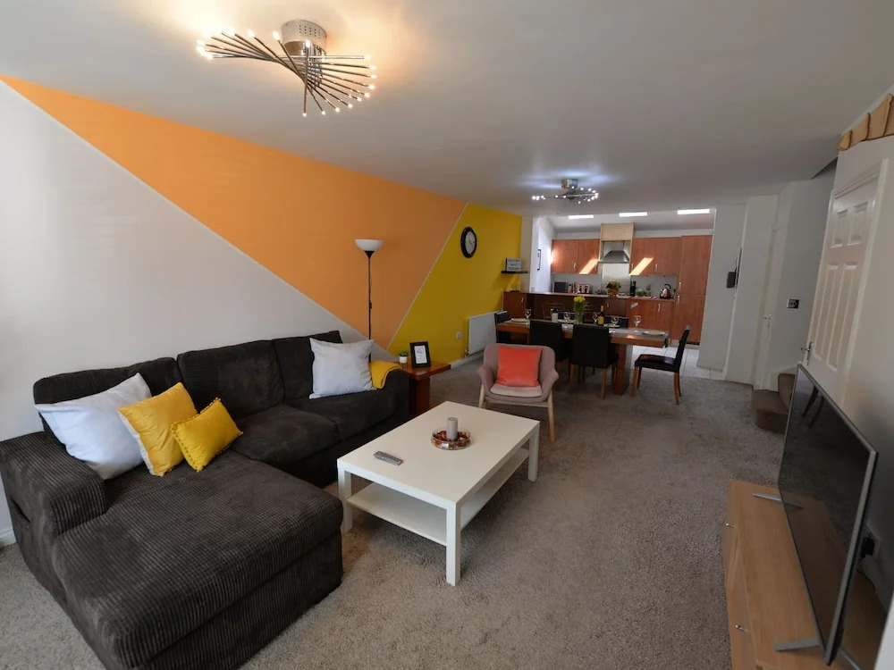 Delightful Holiday Home in Warwick near Castle