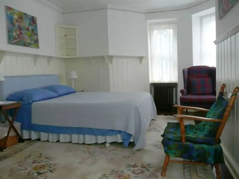 Fort Pl B&B and Gallery