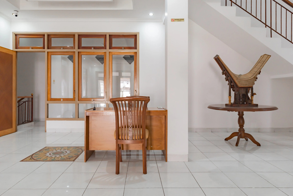RedDoorz Plus near Universitas Maranatha Bandung 2