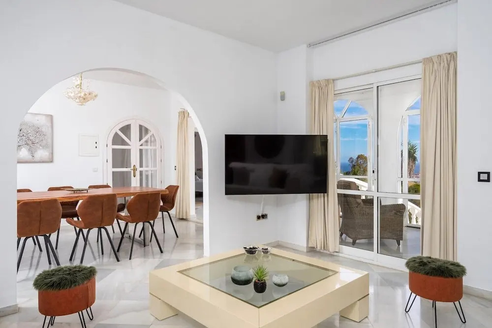 Villa Sabah with sea views