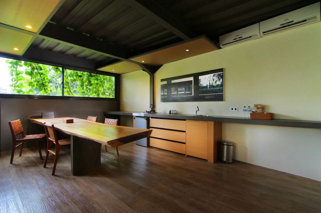 Clio Apartment