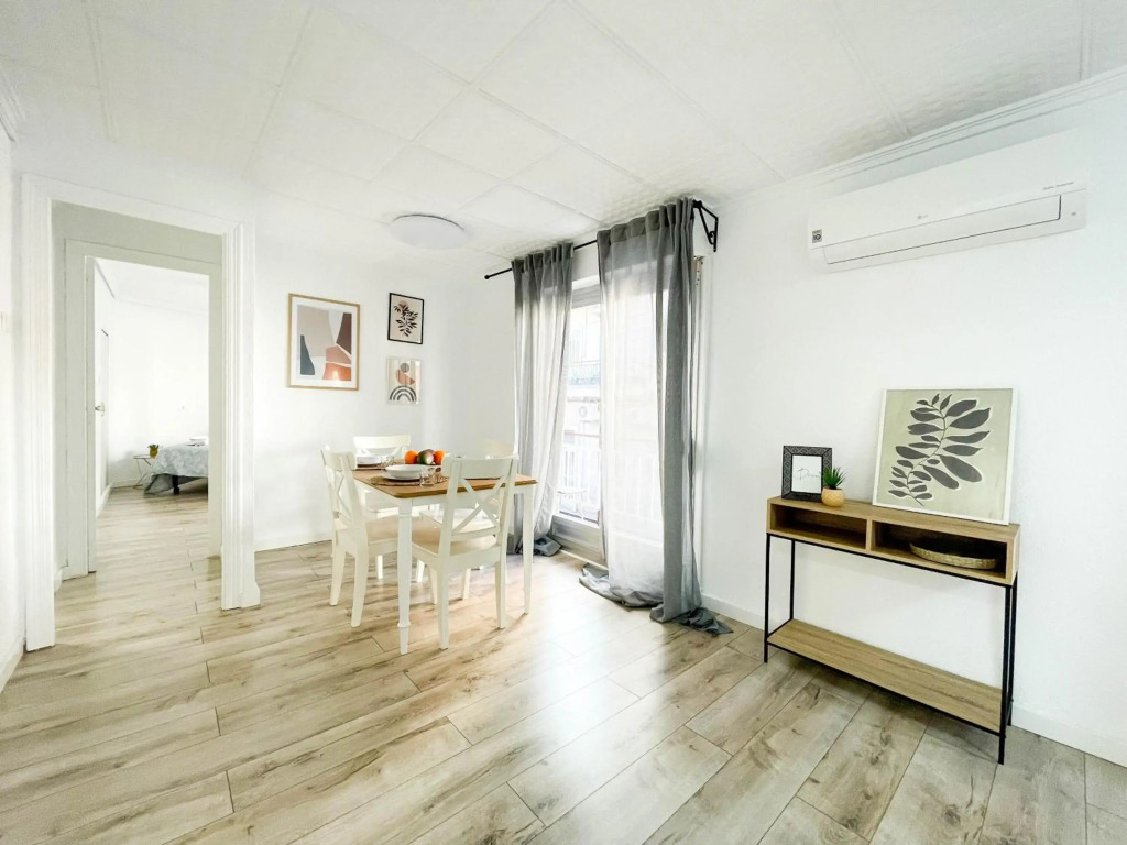 Modern 2 bedroom apartment close to city center