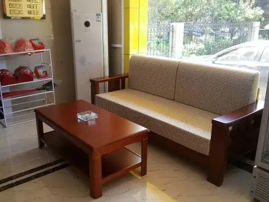 Rujia Huayi Hotel (Linshu New Street store)