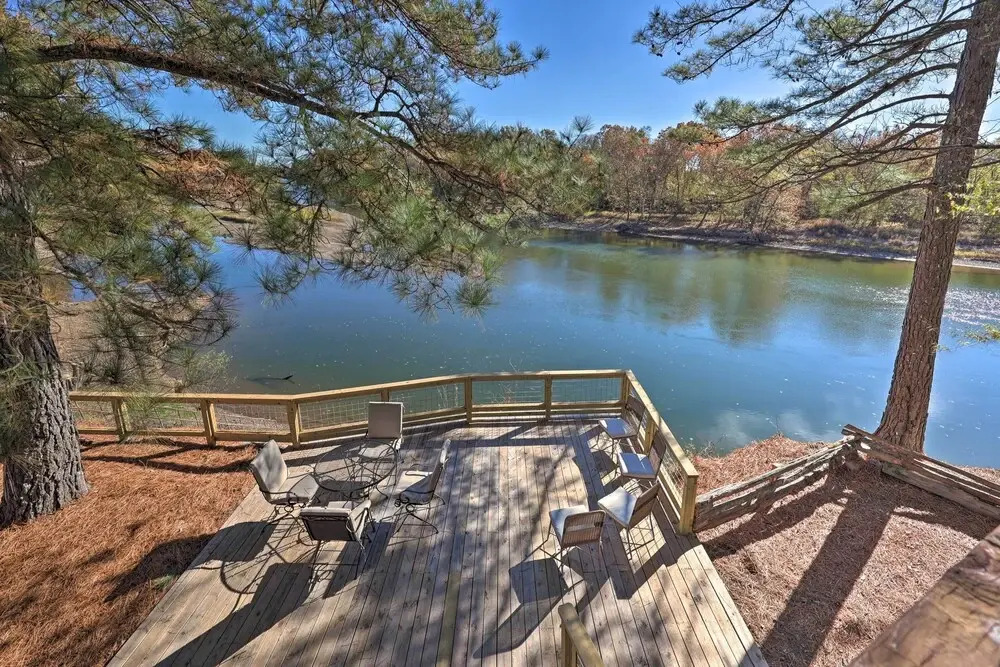 Waterfront Deck: Home on Ouachita River!