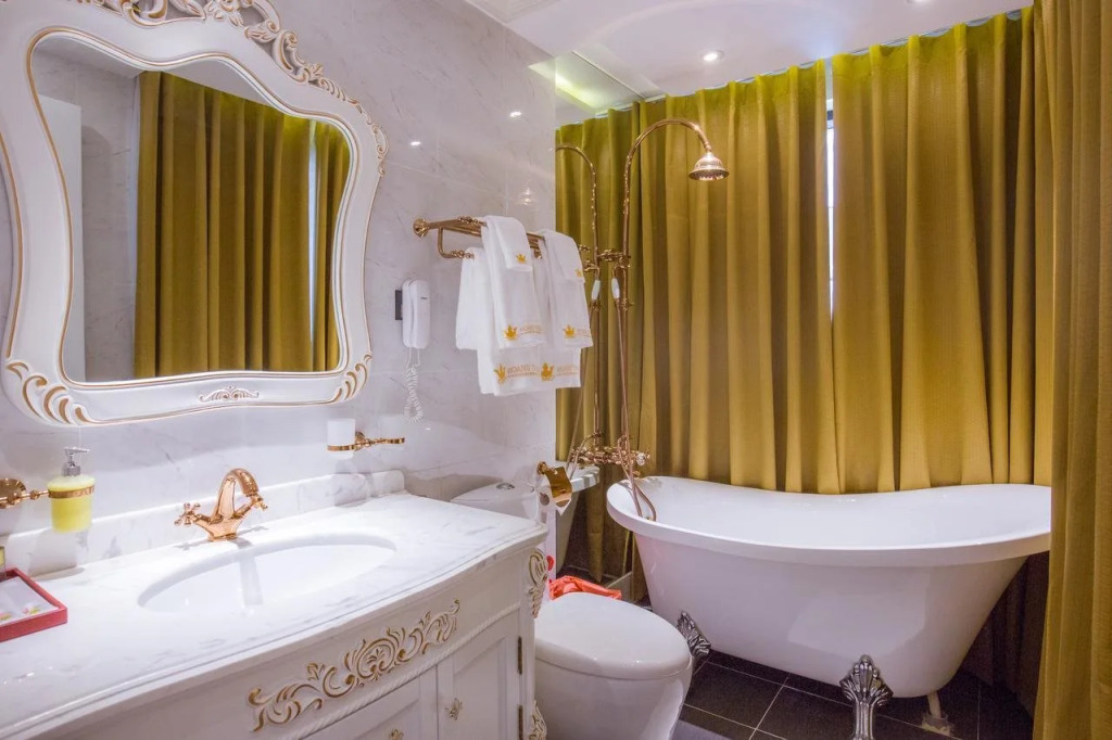 Hoang Trieu Hotel