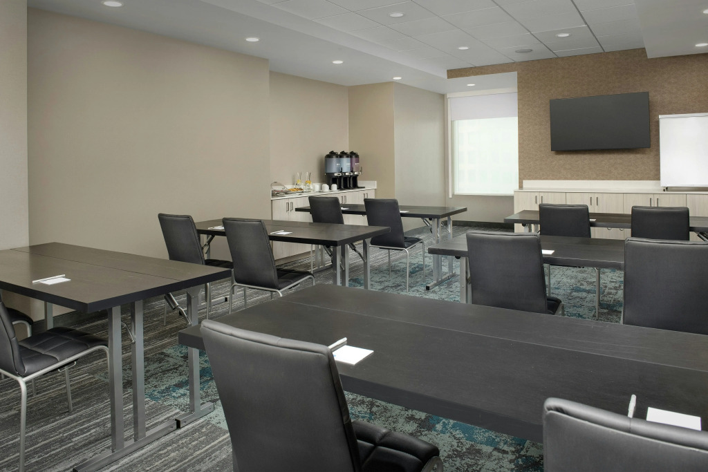 Home2 Suites By Hilton Miami Airport South Blue Lagoon