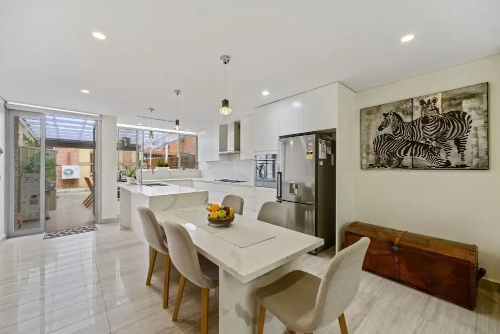 Luxurious New House Hidden Near Central CBD