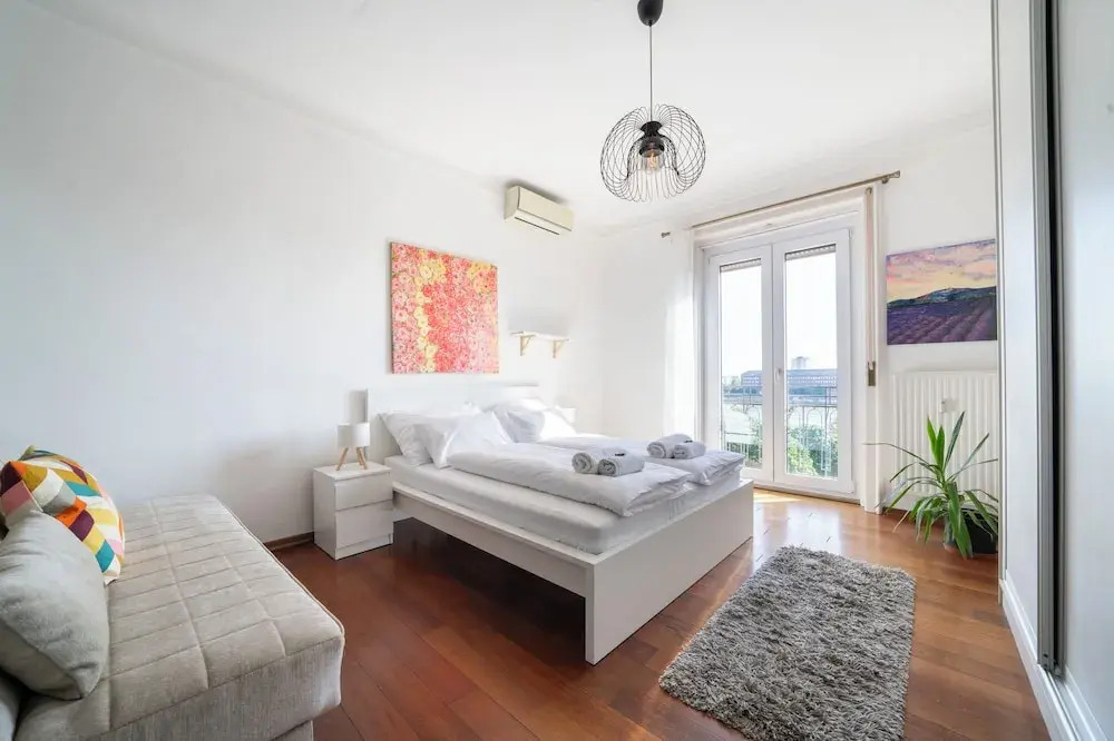 Aurelia Suite – Spacious W/ Ac & Danube View