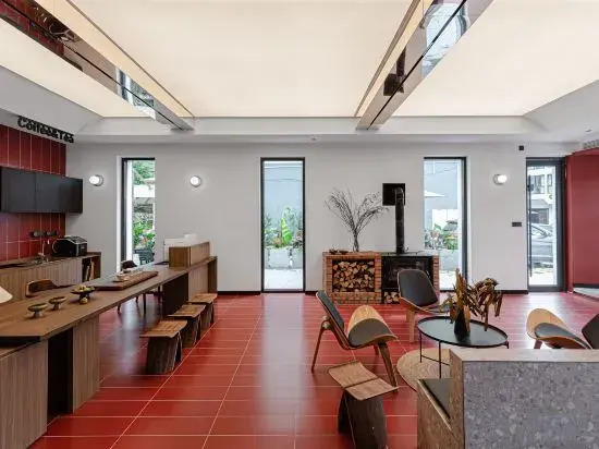 ELEVEN Designer Homestay