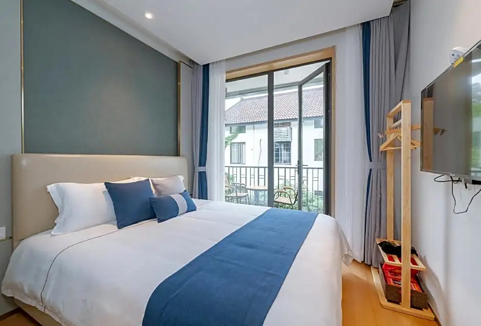West Lake 78 Ziwei Yard