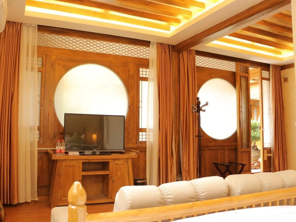 Lijiang Happyland Inn