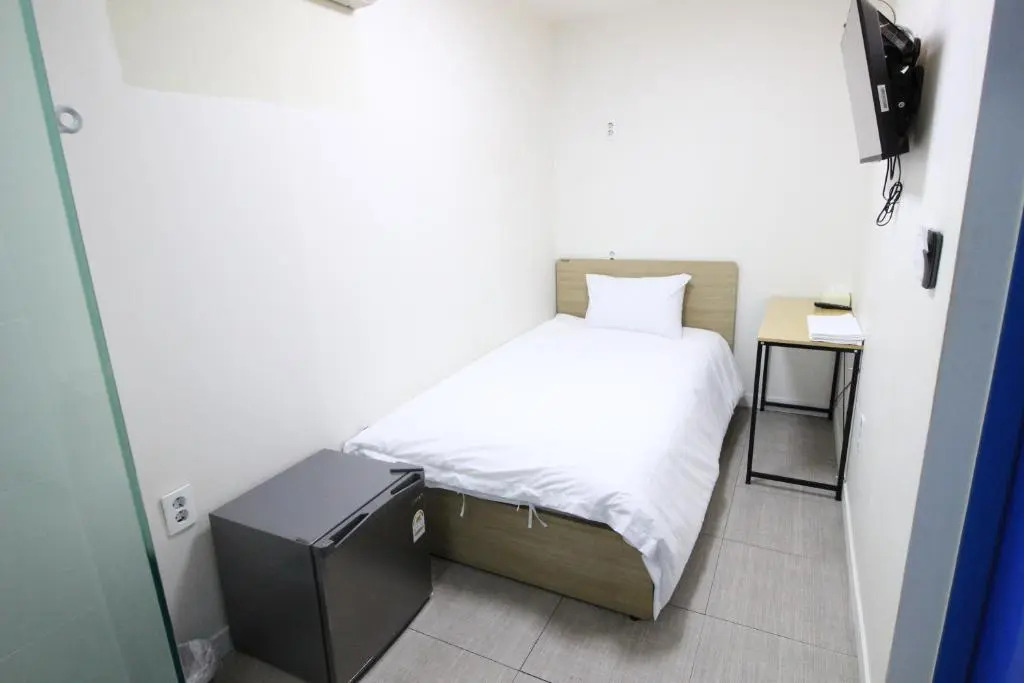 Hotel Ivory