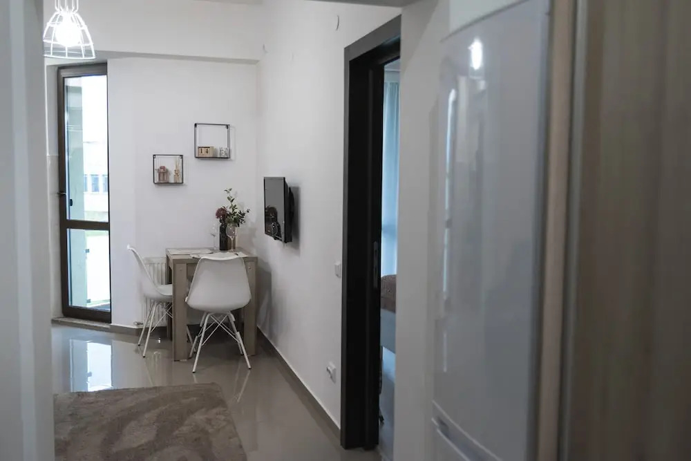 Axis Apartments