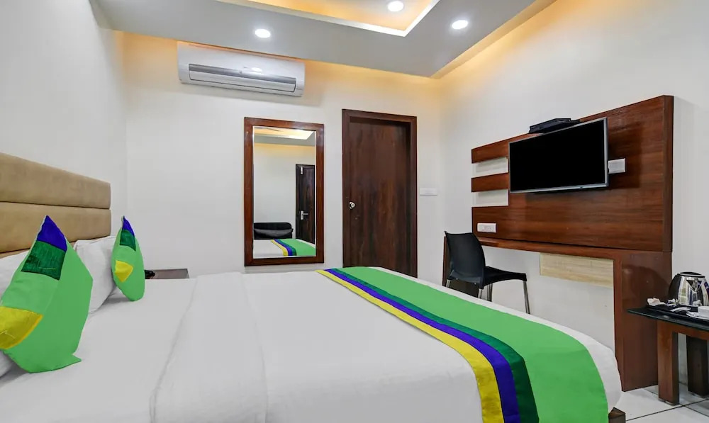 Treebo Trend Hotel Vibe
