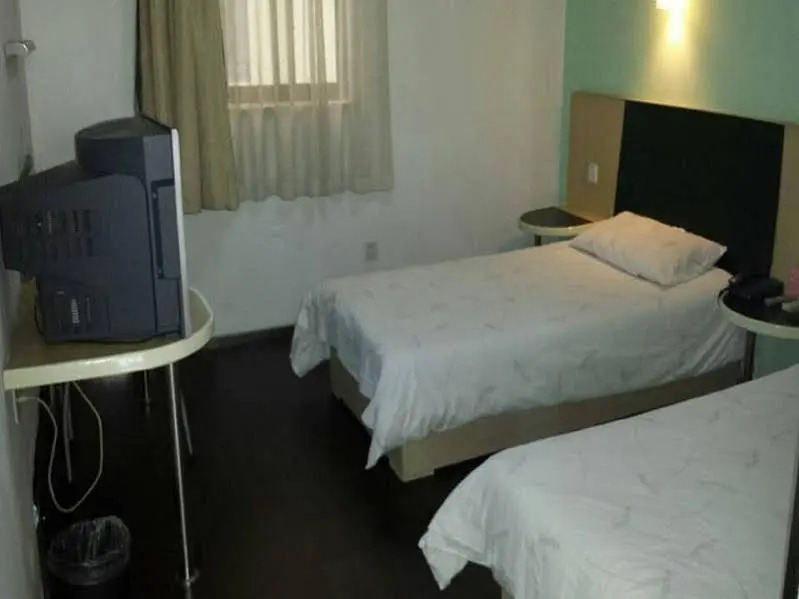 Motel168 Xu Chang Road Inn