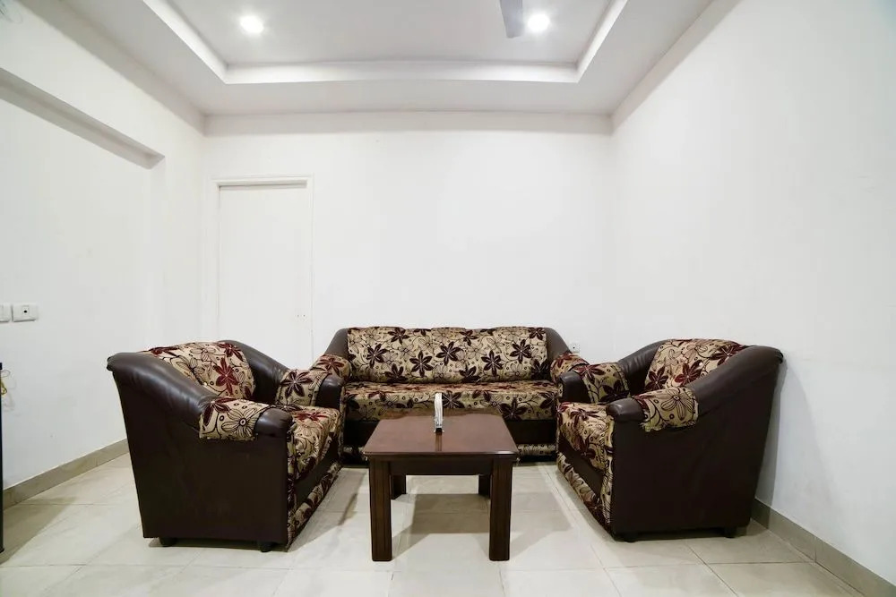 Capital O 45597 Hotel Riya Grand