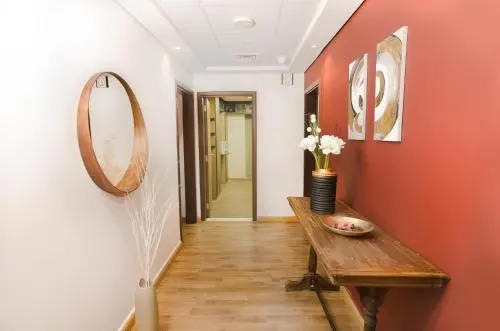 Al Ashrafia Holiday Home - 2 BDR Marina Pinnacle Tiger
