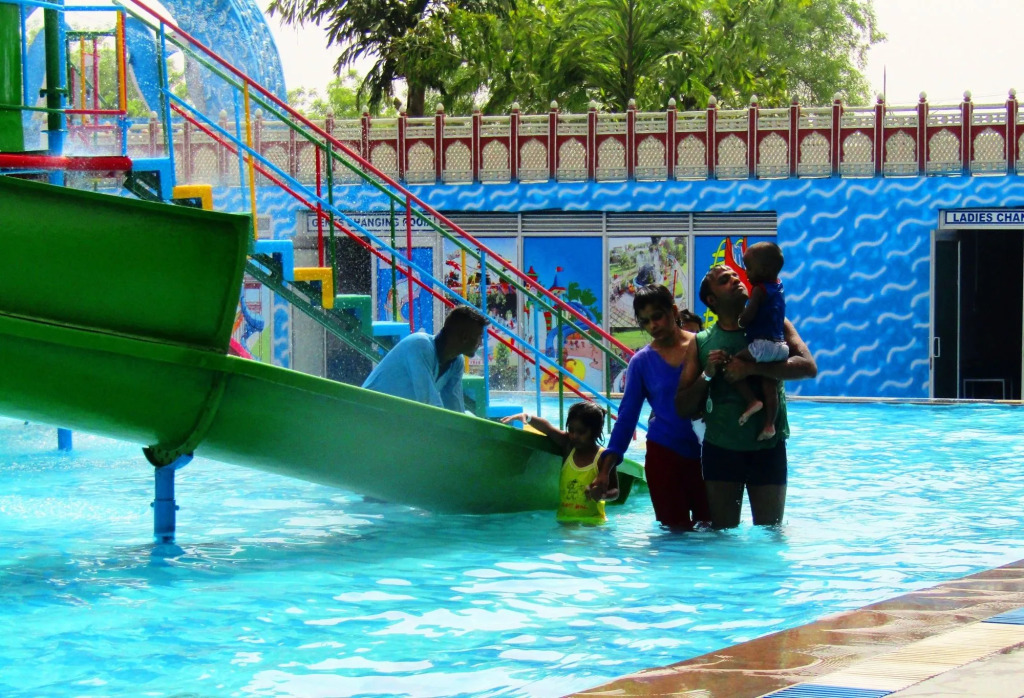Aapno Ghar Resort & Amusement Park
