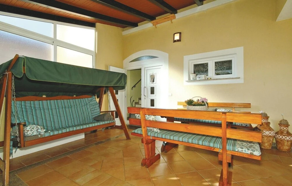 Beautiful Home in Umag With Wifi and 2 Bedrooms