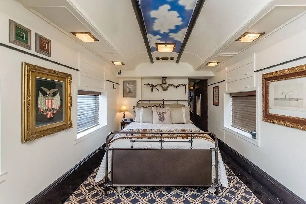 1894 Private Pullman Palace Ca 1 Bedroom Apts by Redawning