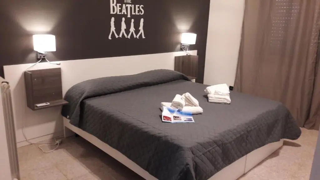 B&B enjoy music
