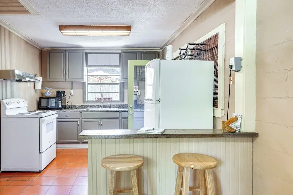 Walk to Beach: Cozy Port St Joe Getaway w/ Yard