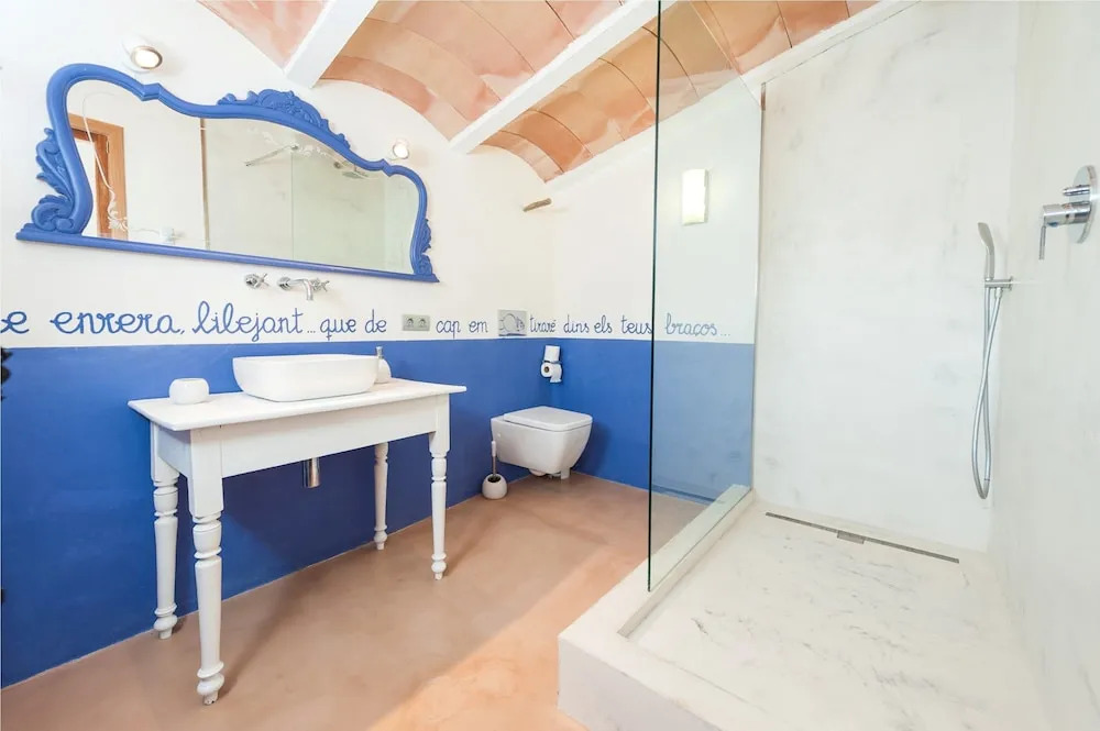 Son Vell. Mallorca. Casa amb piscina ecològica