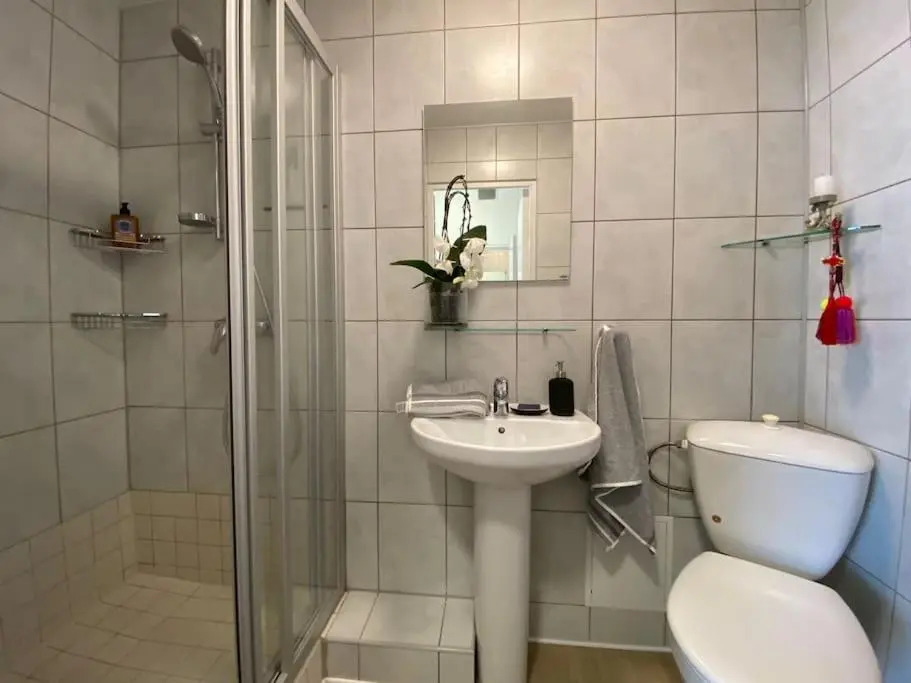 CITY HALL Studio Apartment by Hostlovers