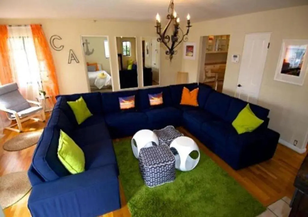 Lg BEACH Home, POOL, Hot Tub, Close to Beaches & Downtown El Segundo Beach