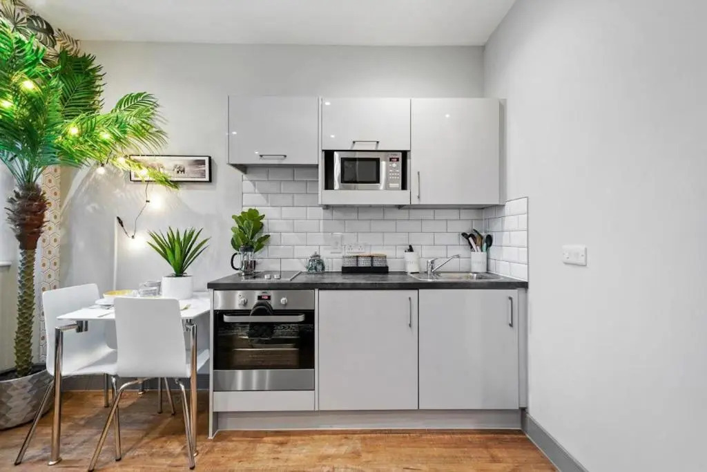 Luxury 1bed Studio Apt-city Centre-wifi-parking