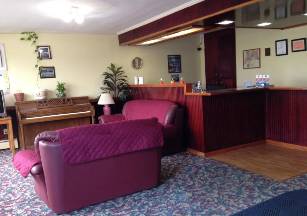 Rodeway Inn Manchester I-90