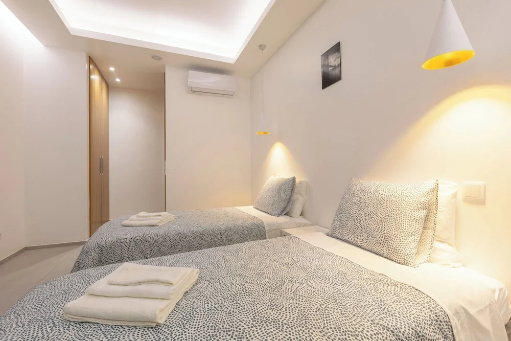 Correeira Luxury Residence T2 J - Albufeira, Pools, Wifi, Bbq, Beach