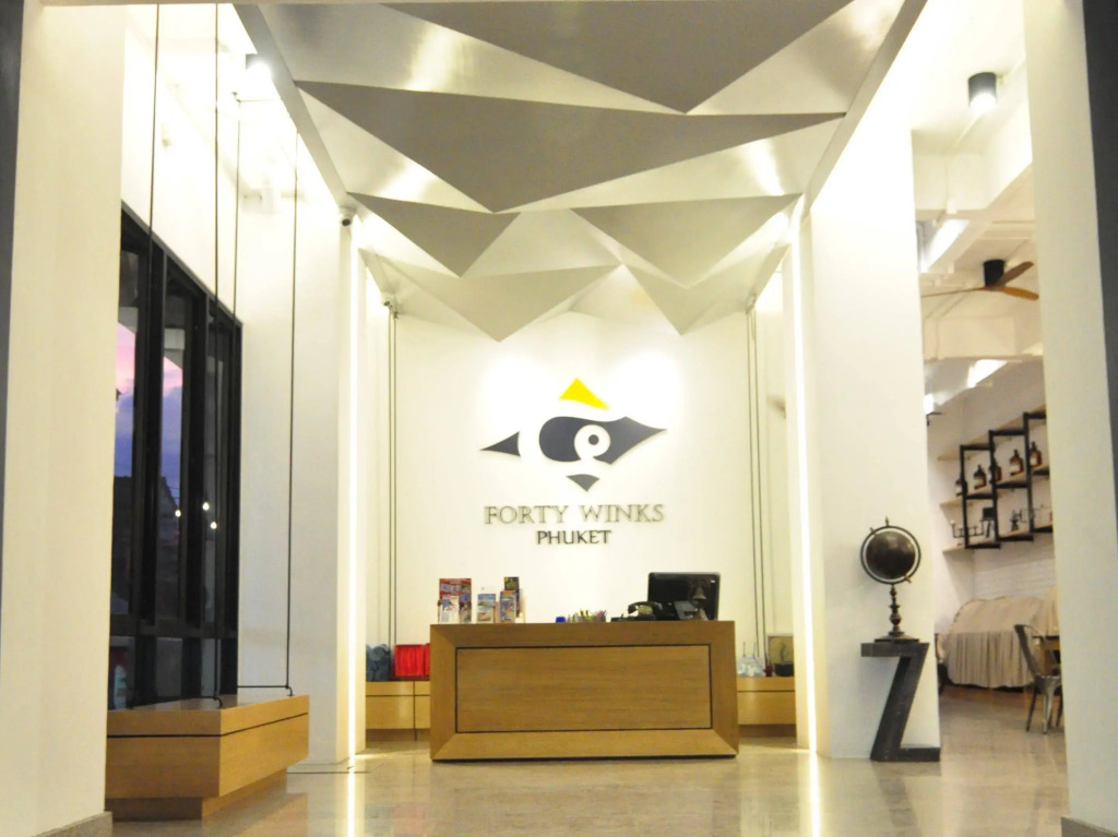Forty Winks Phuket Hotel