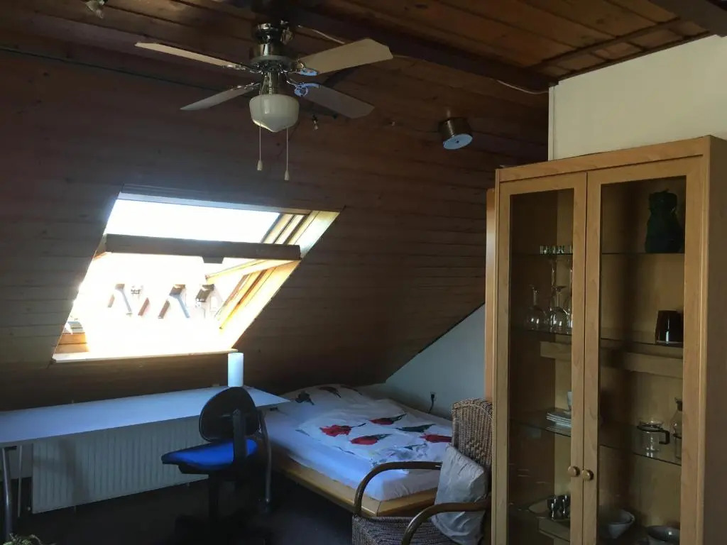 Sonnige Dachgeschoßwohnung (Adults Only)