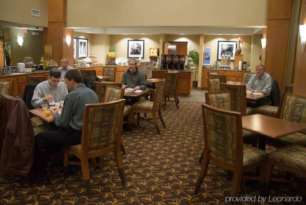 Hampton Inn & Suites Manchester-Bedford