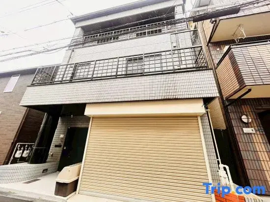 17 bed Osaka tengachaya city heights private house