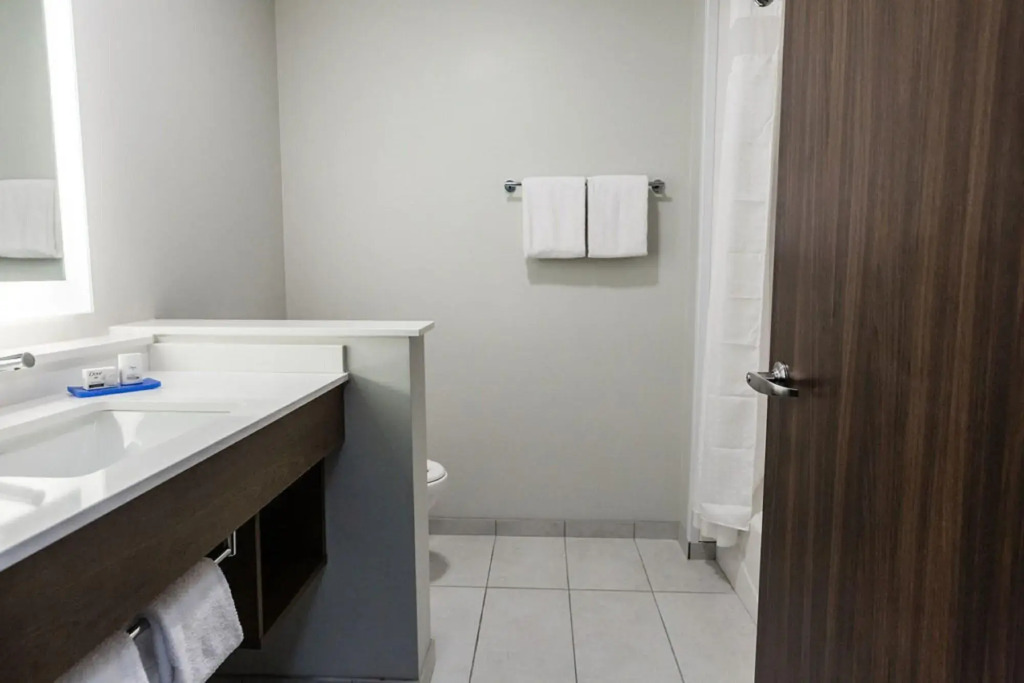 Holiday Inn Express & Suites Edmonton N - St Albert by IHG