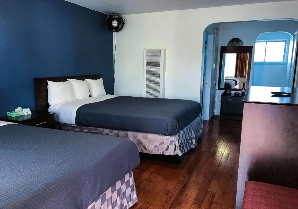 Americas Best Value Inn Golden Bear Inn