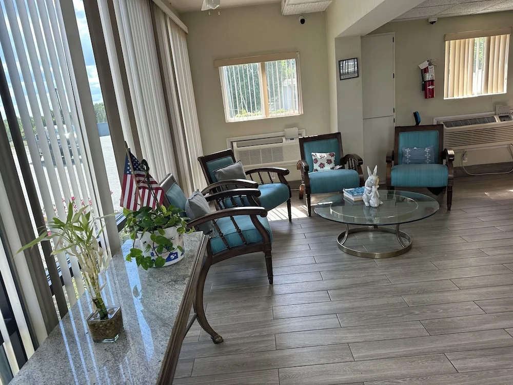 Amerihill Inn & Suites Greensboro